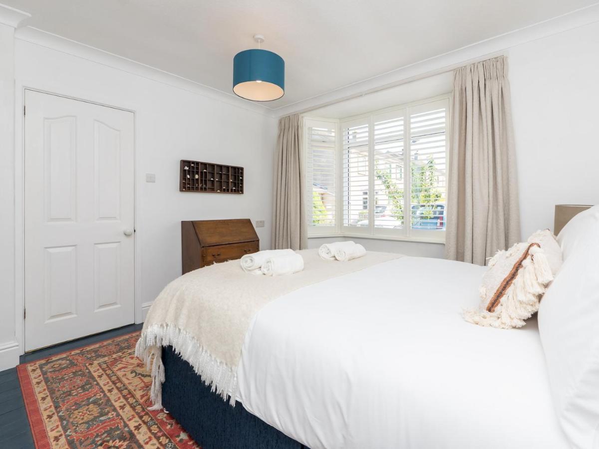 Pass The Keys Spacious Family Home With Parking Bath Exteriör bild