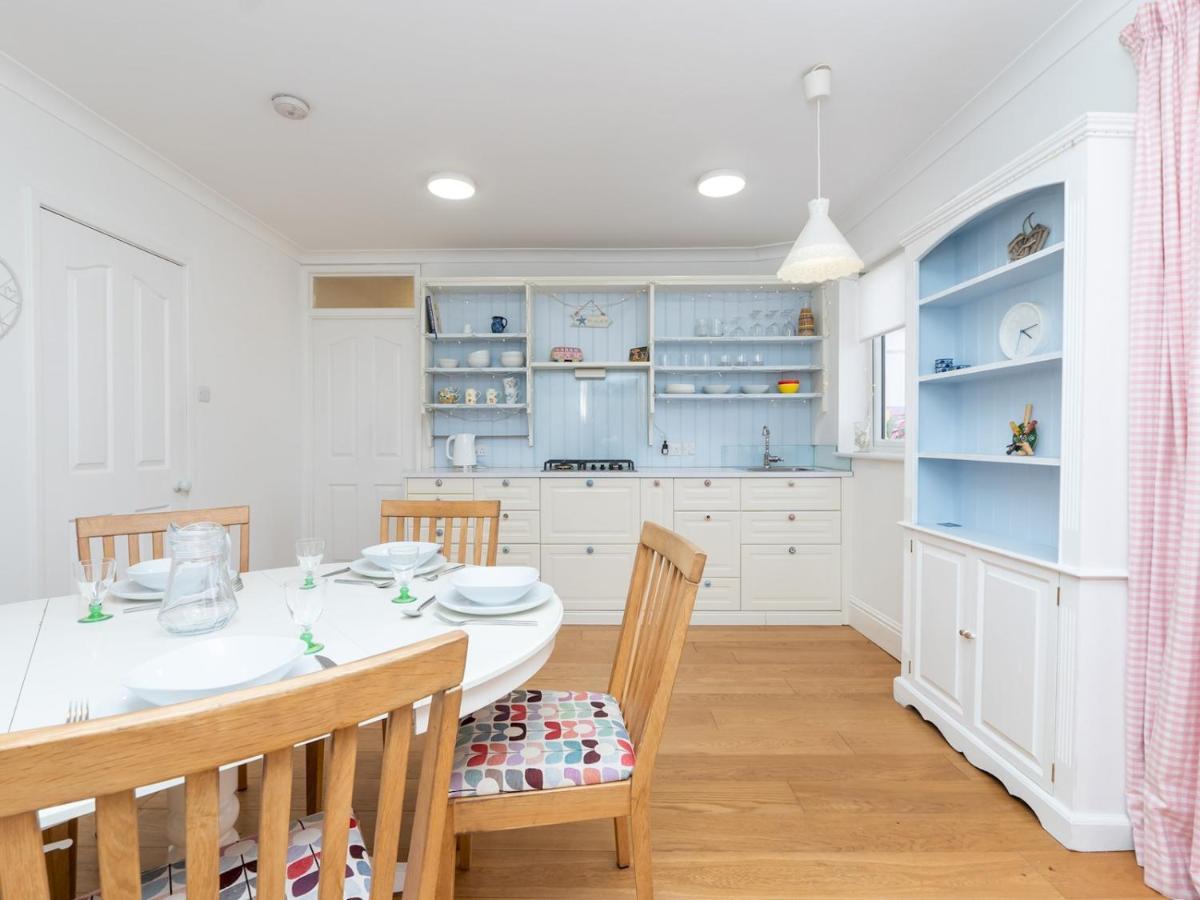 Pass The Keys Spacious Family Home With Parking Bath Exteriör bild