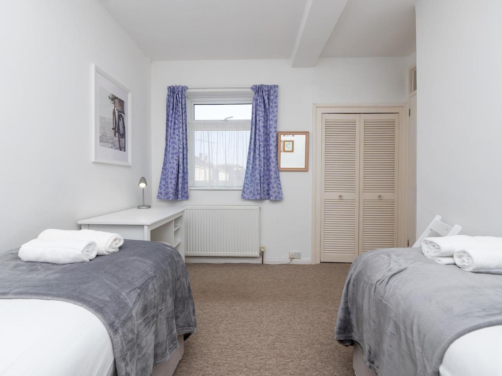Pass The Keys Spacious Family Home With Parking Bath Exteriör bild