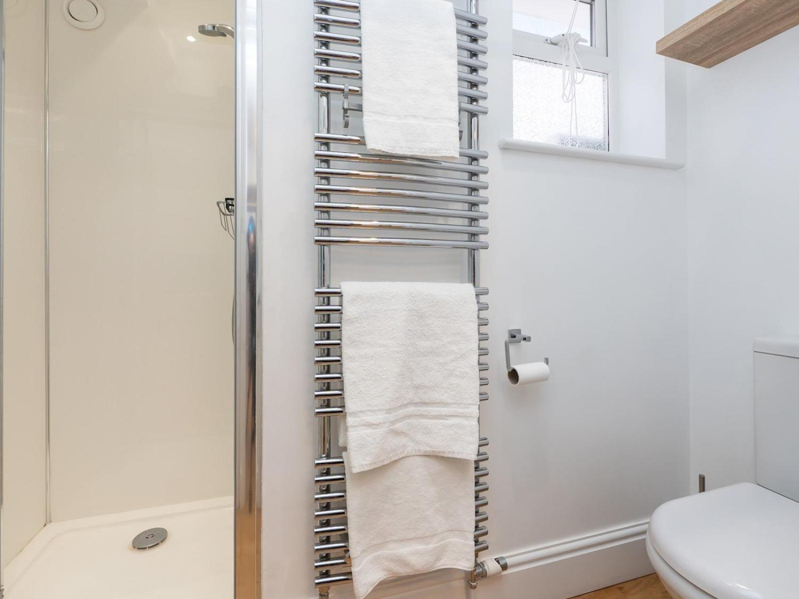 Pass The Keys Spacious Family Home With Parking Bath Exteriör bild