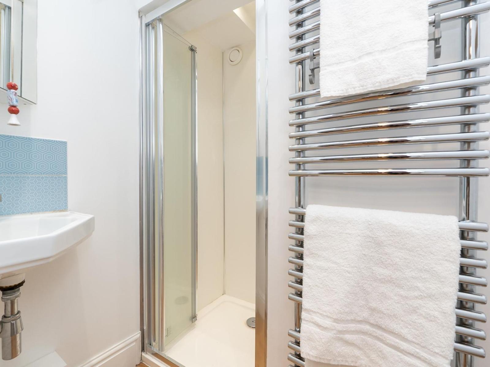 Pass The Keys Spacious Family Home With Parking Bath Exteriör bild